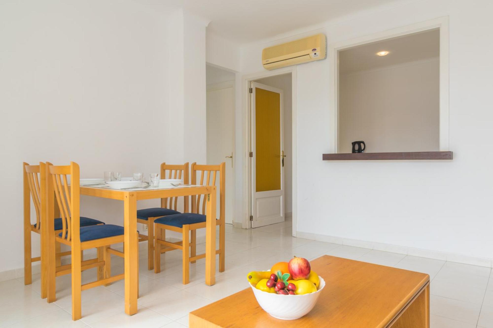 קניאמל Apartamentos Massanet מראה חיצוני תמונה