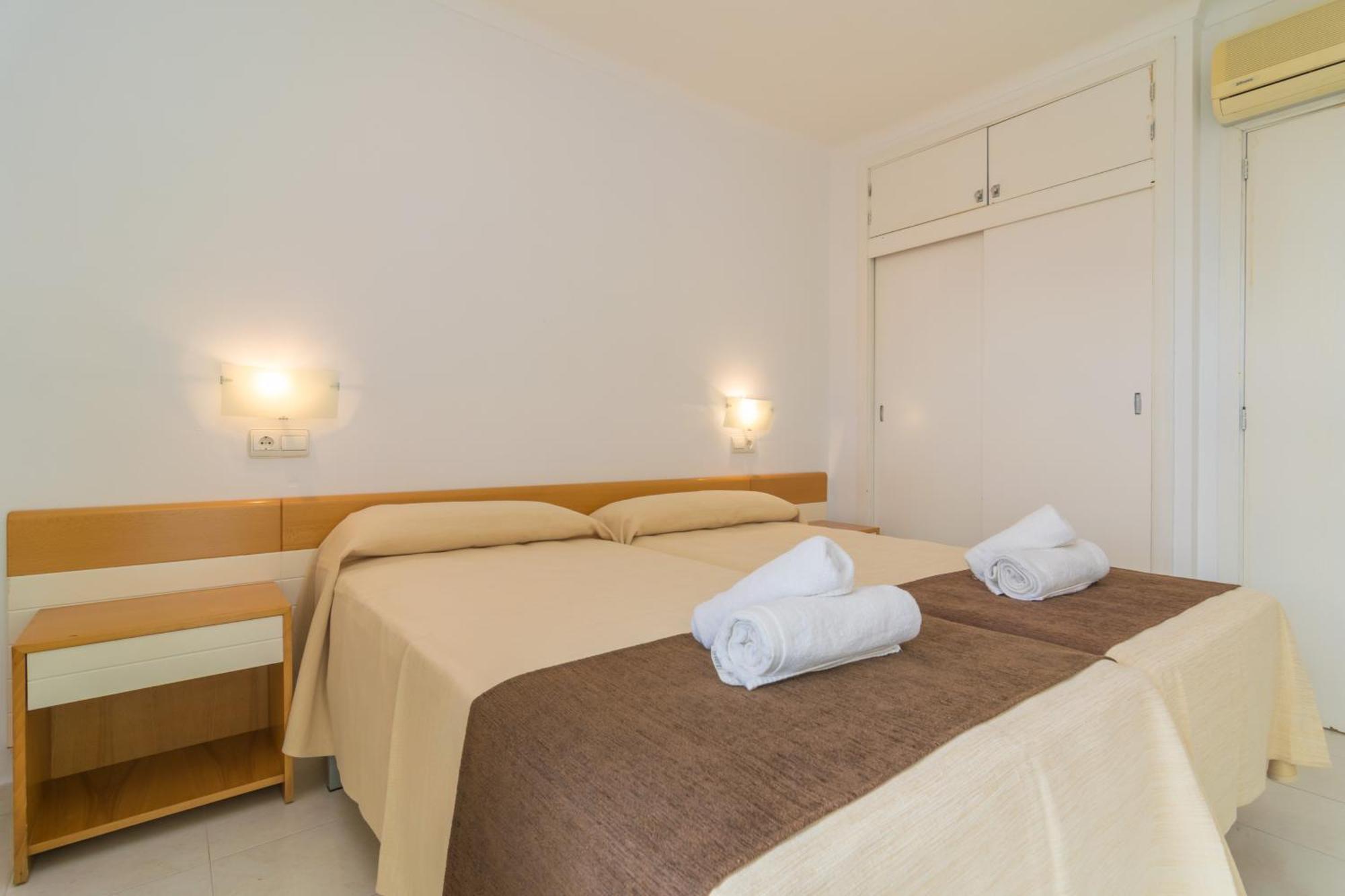 קניאמל Apartamentos Massanet מראה חיצוני תמונה